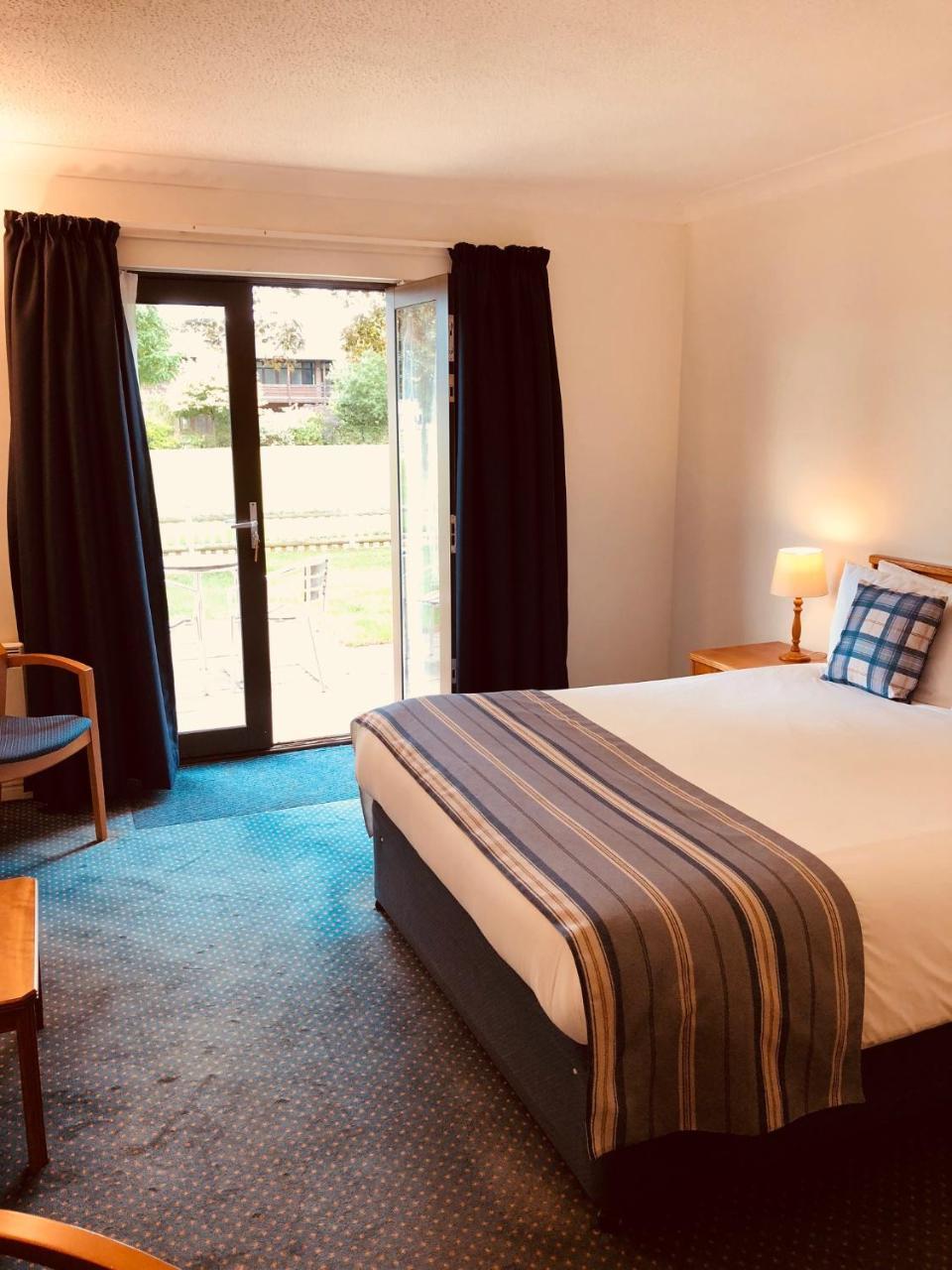 Stoneleigh Park Lodge Ashow エクステリア 写真